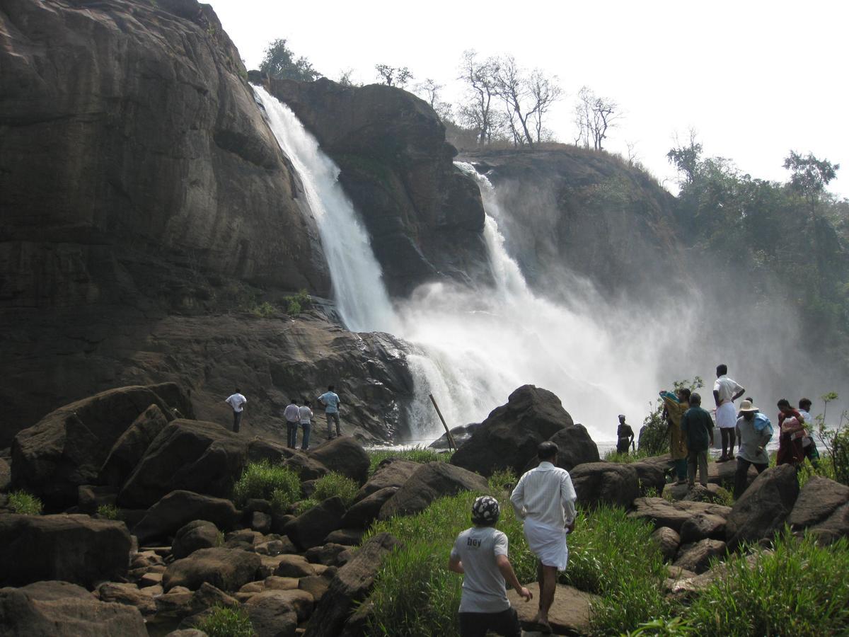Irinjalakuda Magic Land Resorts Athirapally מראה חיצוני תמונה